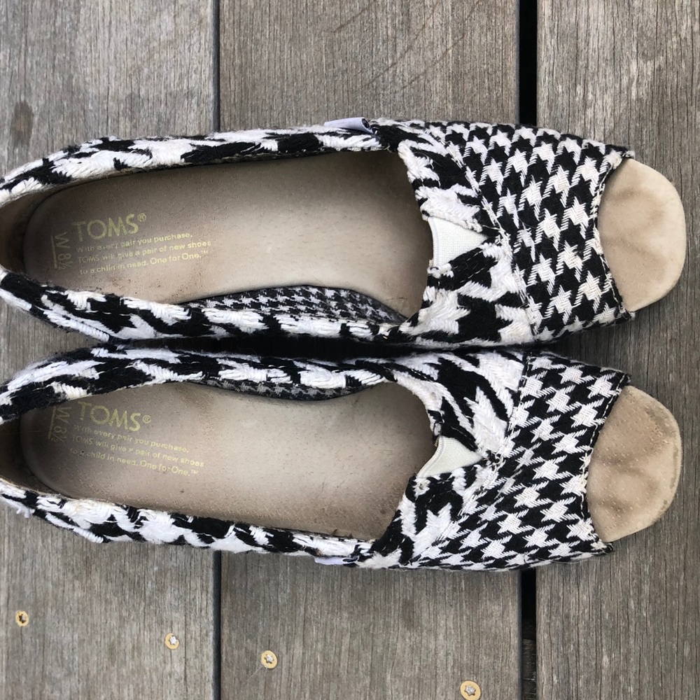 Houndstooth wedge TOMS